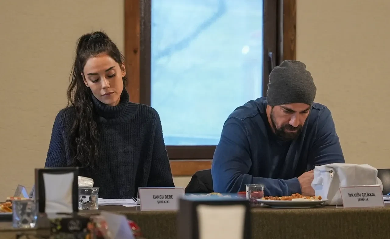 Binbir Gece Masalları dizisinde şok karar! Başrolünde İbrahim Çelikkol'un olduğu dizi yayından kaldırıldı