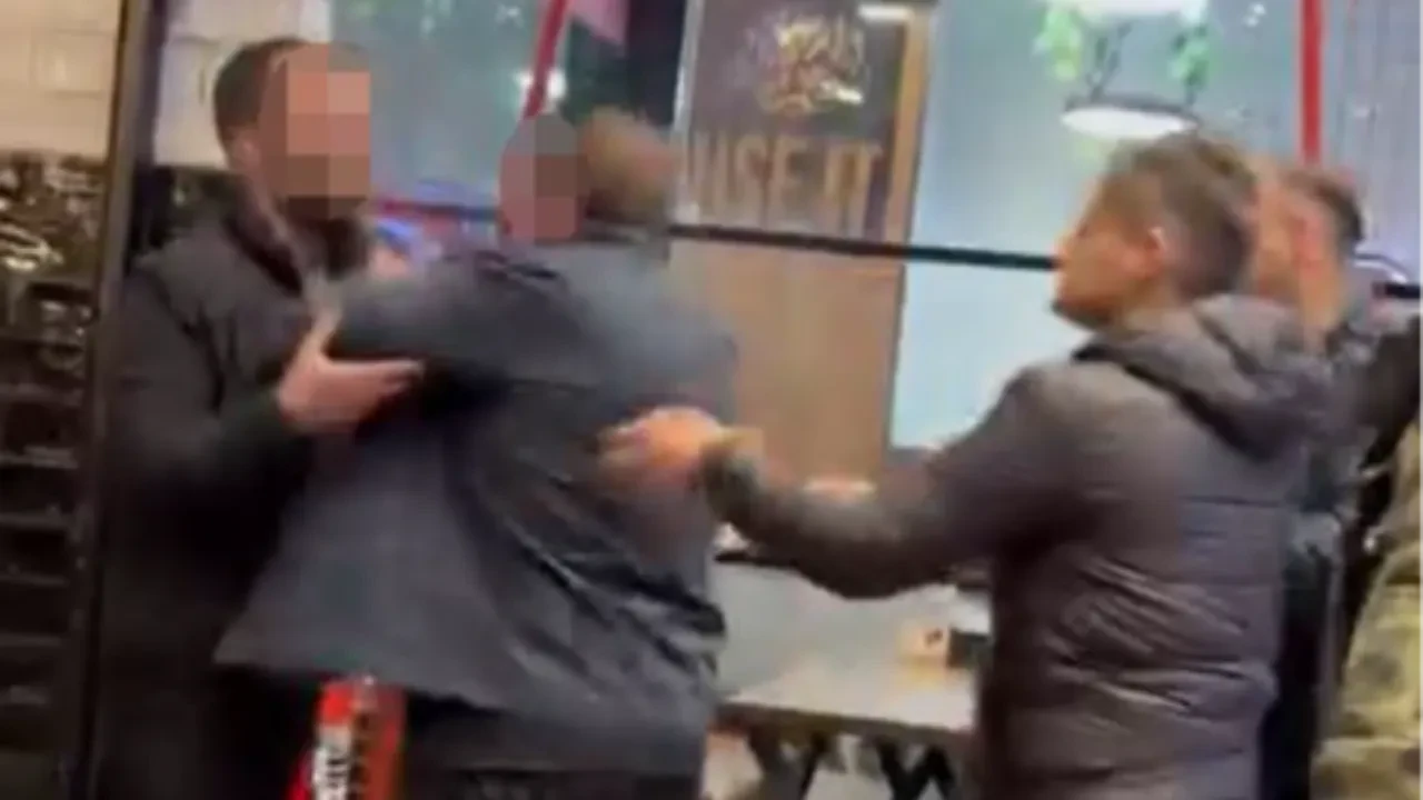 'Buranın sahibi biziz' dedi çalışanların üzerine yürüdü! Siparişi geç gelen şahıs terör estirdi