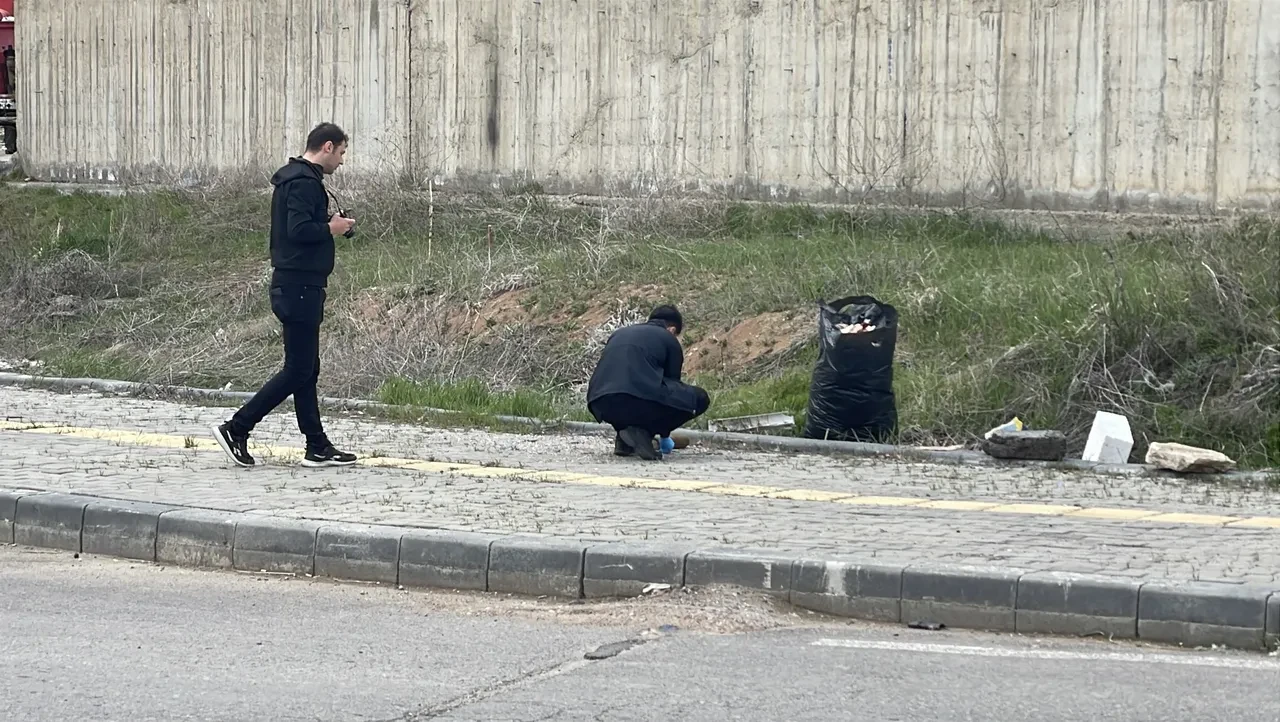Çöp poşetinden havan topu mermisi çıktı