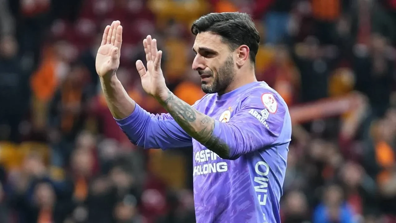 Günay Güvenç ıslıklandı, gözyaşlarını tutamadı! Galatasaray-Gençlerbirliği maçında ilginç anlar