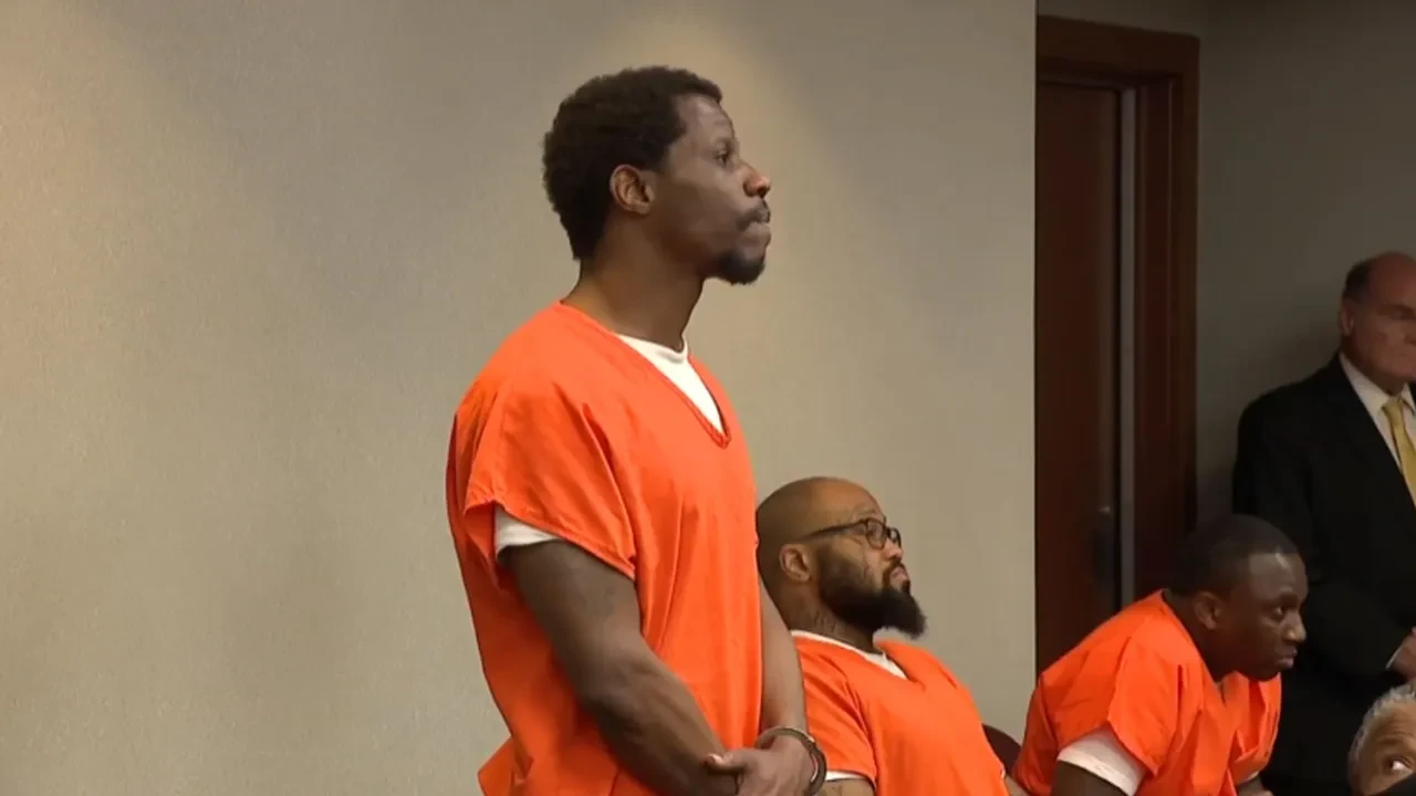 Hücre arkadaşını beynine kalem saplayarak katletti! Cezasını duyunca verdiği tepki akılalmaz