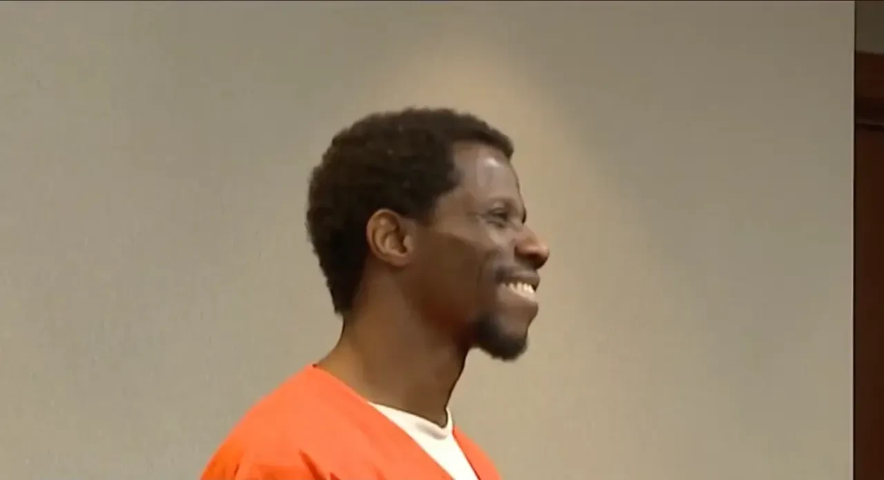 Hücre arkadaşını beynine kalem saplayarak katletti! Cezasını duyunca verdiği tepki akılalmaz