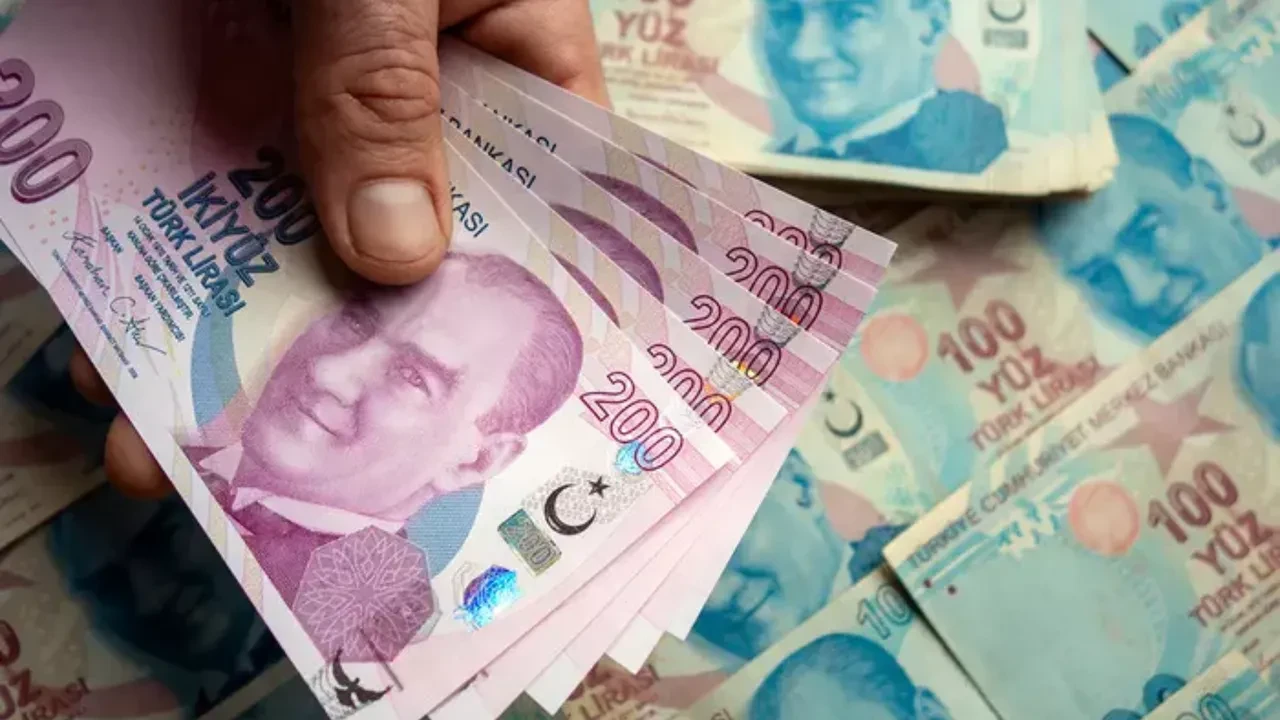 Asgari ücrete ara zam gelecek mi?