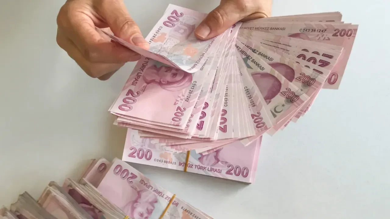 Asgari ücrete ara zam gelecek mi?