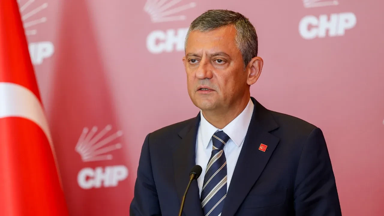 Özgür Özel, CHP'li belediye başkanlarıyla buluşacak! Gündem: Yeni yol haritası