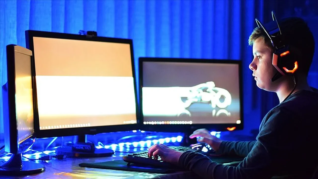 Sosyal medyaya 15 yaş sınırı ve doğum izni sürelerinin uzatılması kanun teklifi yasalaştı