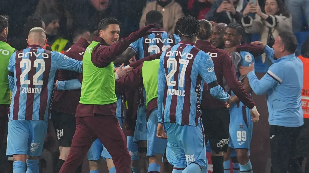 Trabzonspor'un Samsunspor maçı kadrosu belli oldu! 3 oyuncu kadroda yer almadı