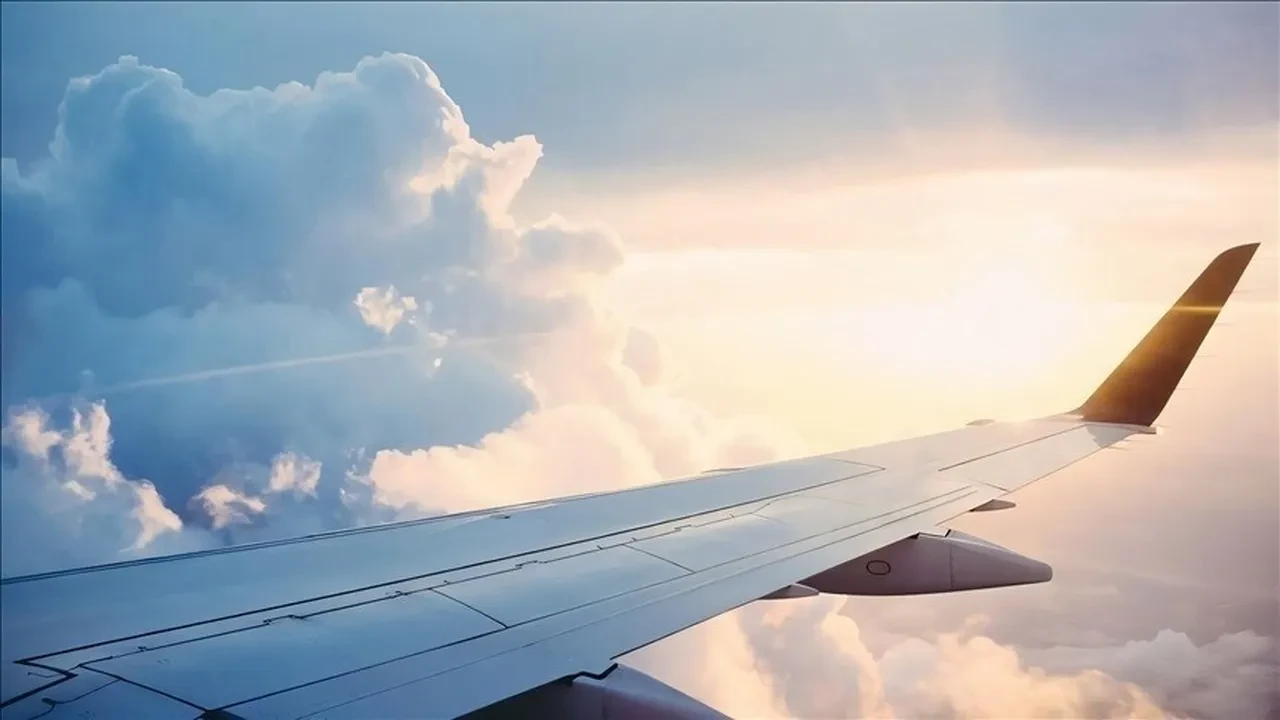 Türkiye'de uçak yakıtı krizi var mı? Bakan Uraloğlu açıkladı 