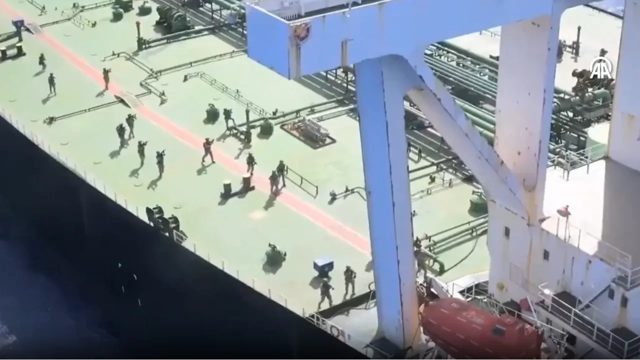 ABD, M/T Majestic X gemisine baskın düzenledi