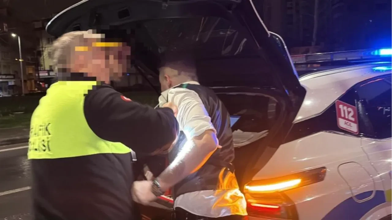 Alkollü sürücünün 'sabır testi': Önce teşekkür etti, sonra ekibi çileden çıkardı