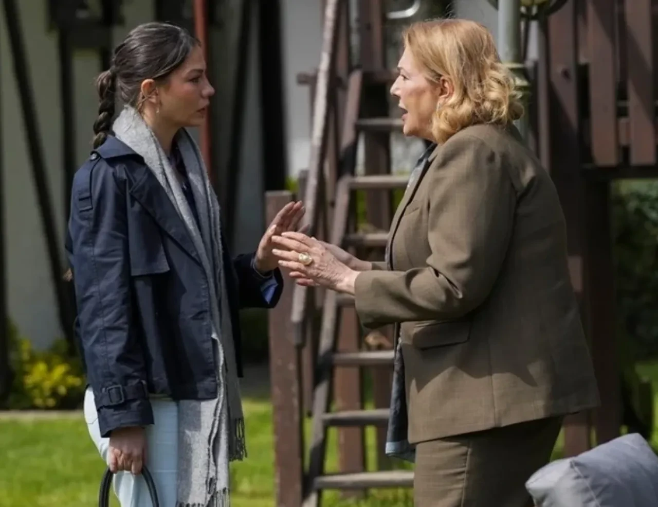 Eşref Rüya dizisinin son bölümünde neler oldu? Eşref Rüya'da Nisan kimin kızı çıktı?