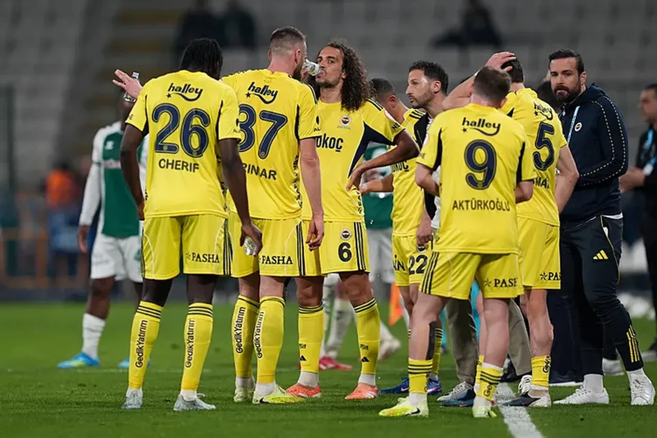 Fenerbahçe'de 142 milyon Euro'luk hayal kırıklığı! Konyaspor maçı sonrası ağır fatura ortaya çıktı