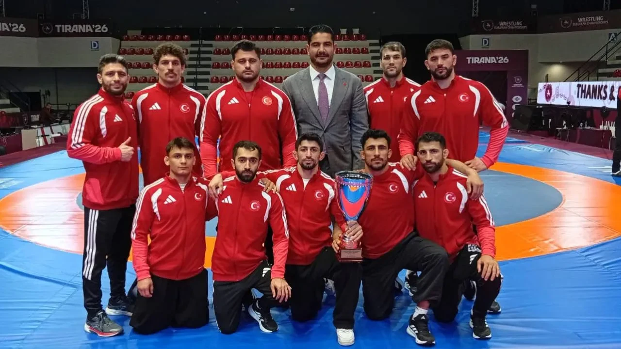 Grekoromen Güreş Milli Takımı, Avrupa ikincisi! Türkiye, 4 madalya kazandı