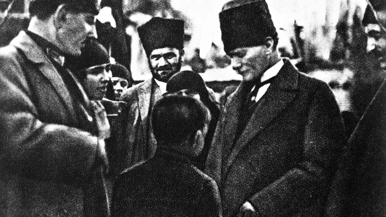 Kurumsal 23 Nisan Mesajları 2026 ve Atatürk Fotoğrafları! Atatatürk’ün 23 Nisan ile ilgili kullandığı sözler ve mesajlar