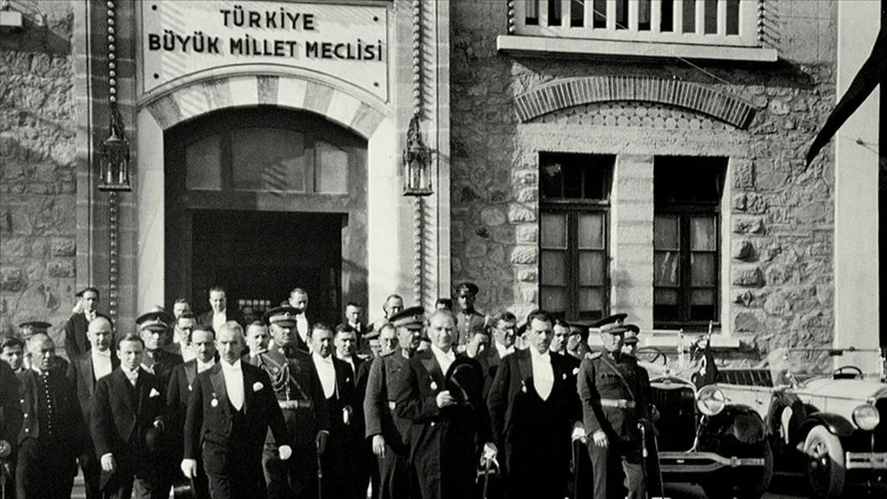 Kurumsal 23 Nisan Mesajları 2026 ve Atatürk Fotoğrafları! Atatatürk’ün 23 Nisan ile ilgili kullandığı sözler ve mesajlar