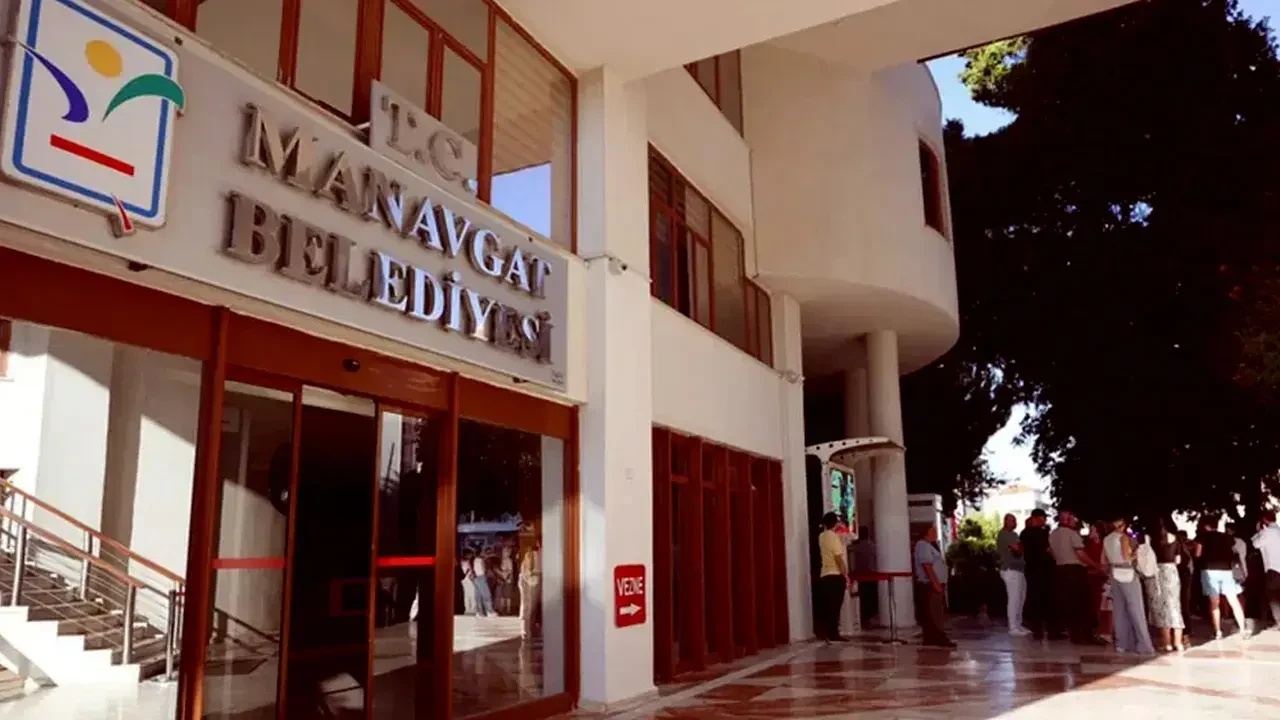 Manavgat Belediyesi’ndeki rüşvet çarkı ifşa oldu! Tutuklu müdür her şeyi itiraf etti: Devasa para trafiği