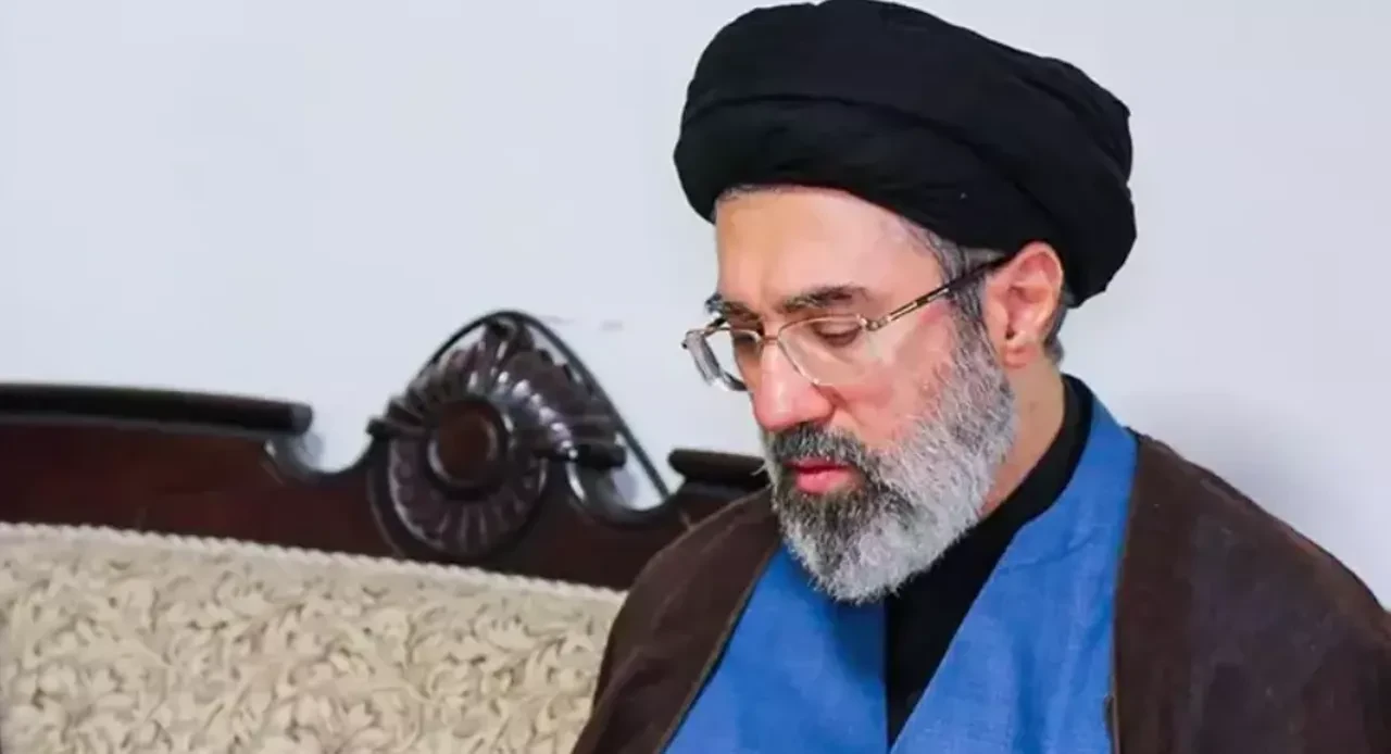 New York Times'tan çarpıcı iddia! İran'ın yeni lideri Mücteba Hamaney bir bacağını kaybetti