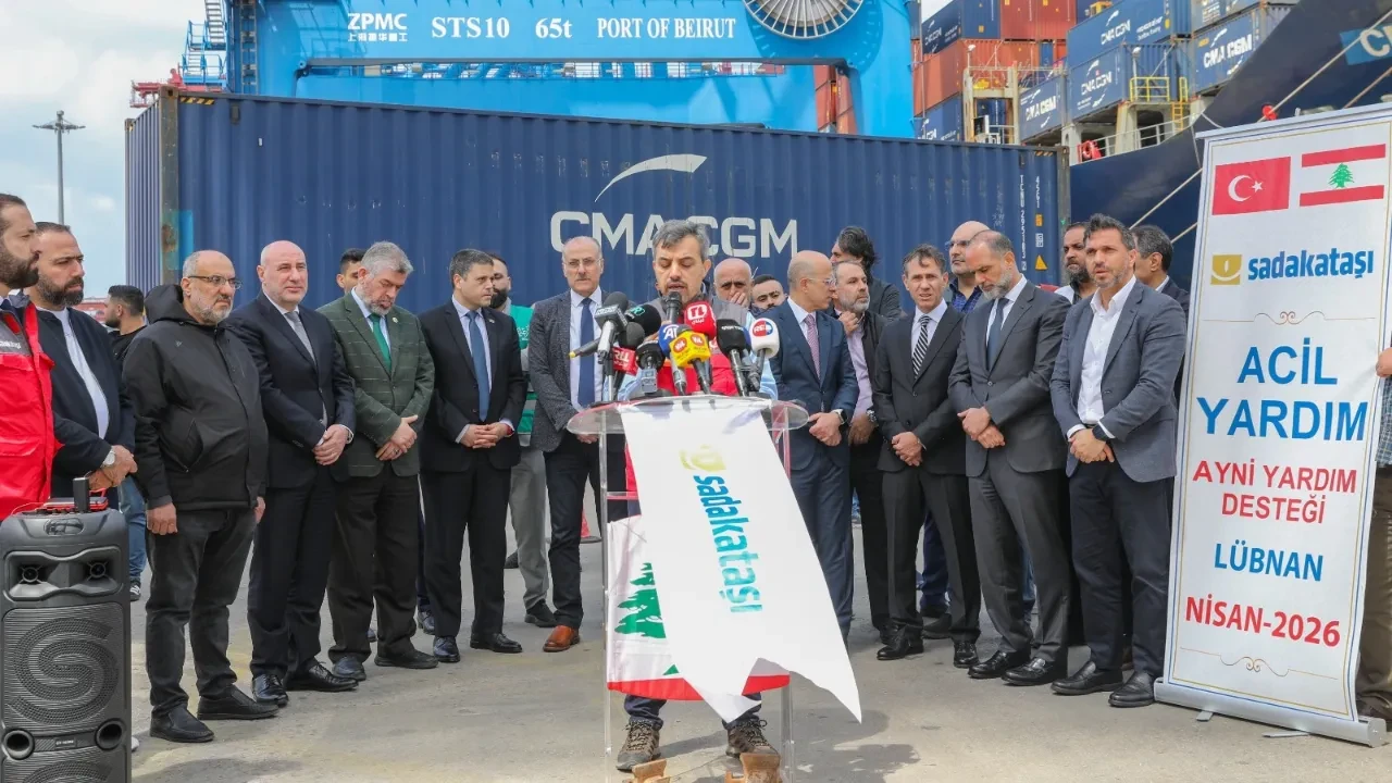Sadakataşı öncülüğünde Lübnan’a 38 konteyner insani yardım malzemesi ulaştırıldı!
