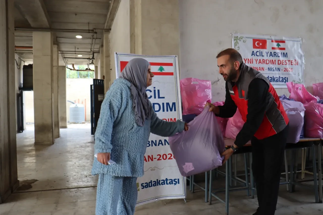 Sadakataşı öncülüğünde Lübnan’a 38 konteyner insani yardım malzemesi ulaştırıldı!
