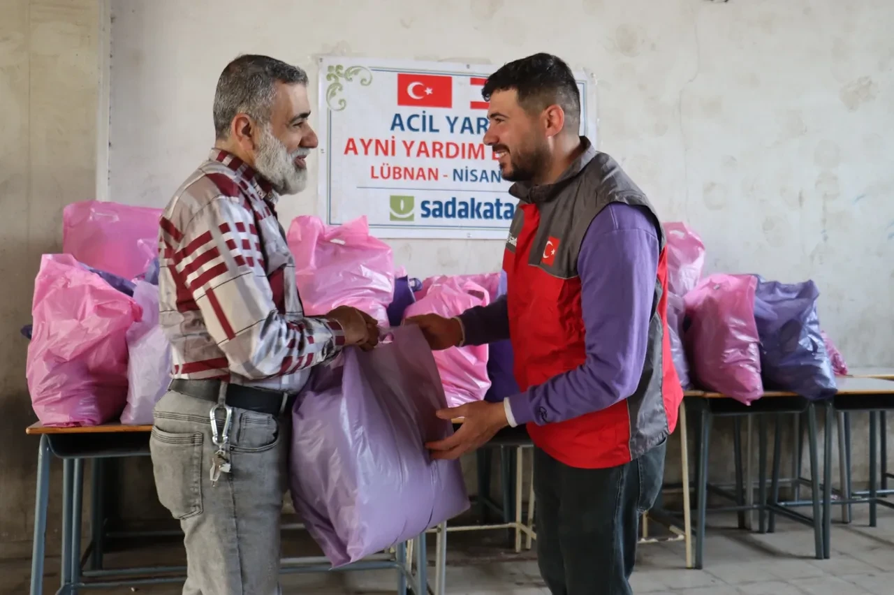Sadakataşı öncülüğünde Lübnan’a 38 konteyner insani yardım malzemesi ulaştırıldı!
