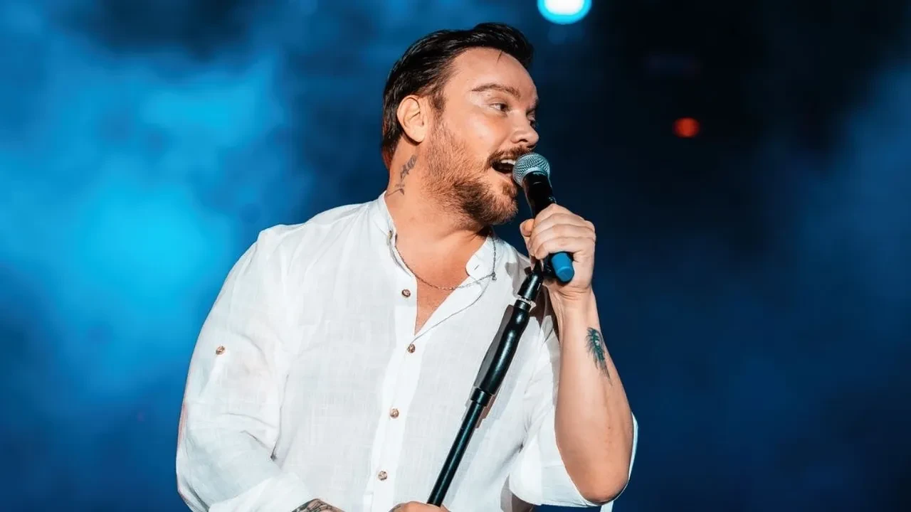 Sinan Akçıl'dan öğrencilere büyük jest! Akçıl 500 öğrenciye dürüm ısmarlıyor