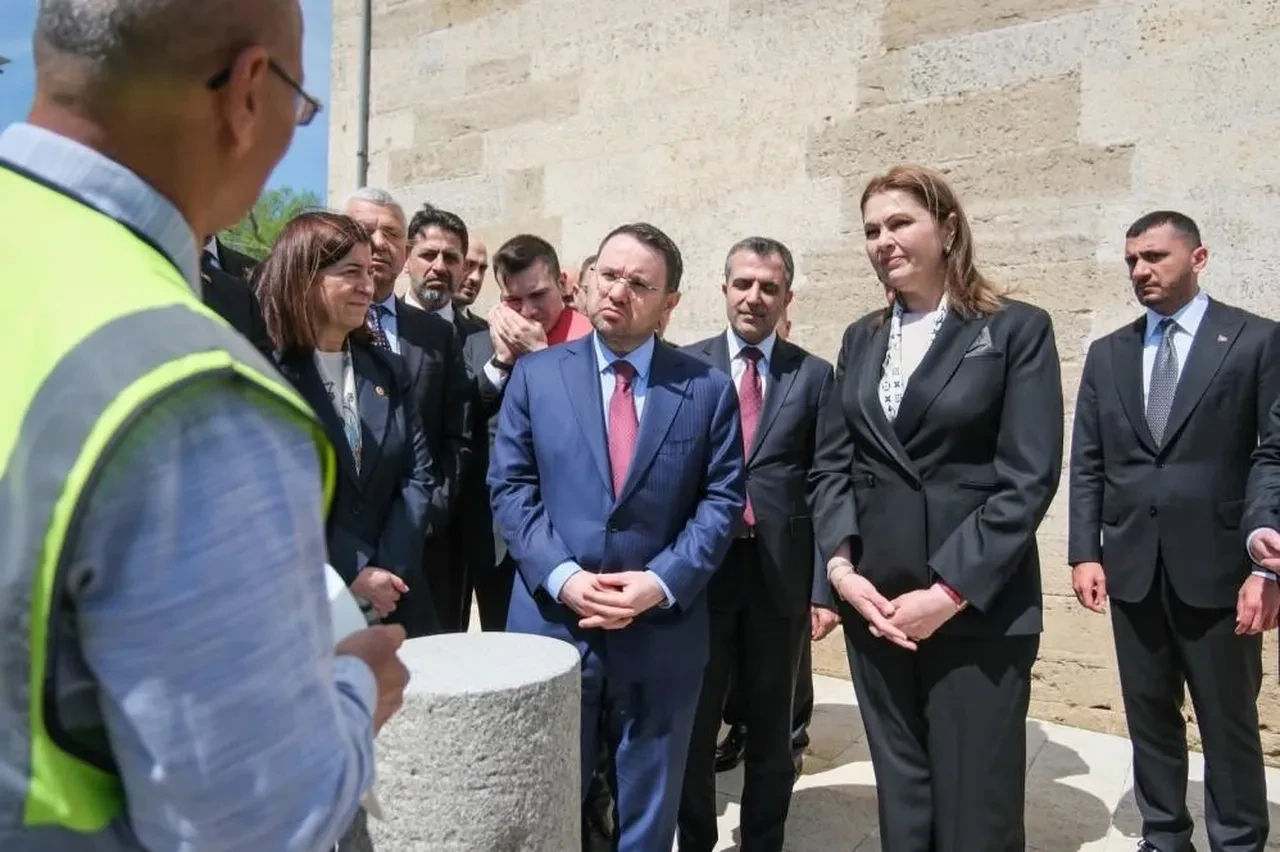 Adalet Bakanı Gürlek, Adalet Kasrı'nı ziyaret etti