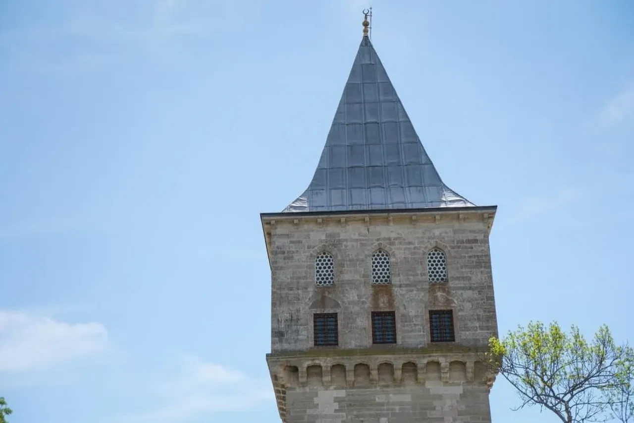 Adalet Bakanı Gürlek, Adalet Kasrı'nı ziyaret etti