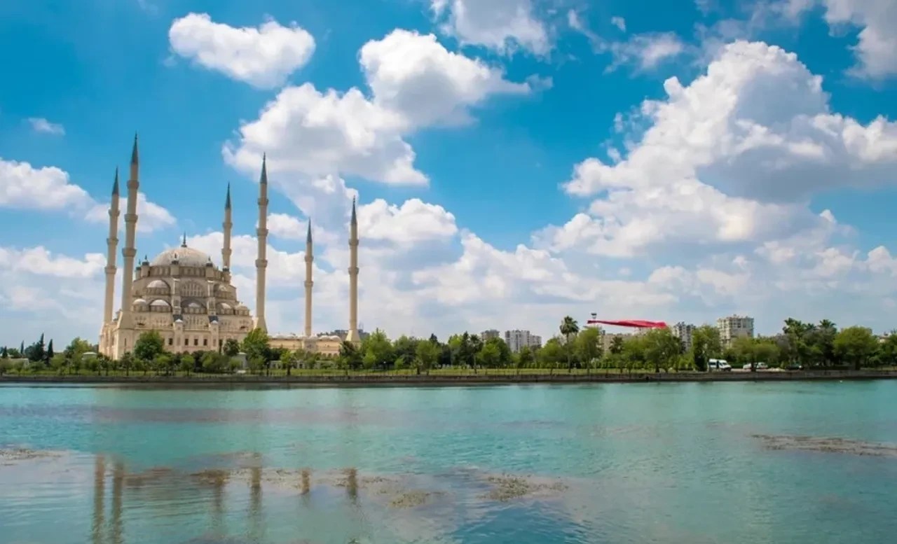 Adana Günlükleri dizisinin ilk başrol oyuncusu belli oldu! İlker Aksum yeni projesiyle ekranlara dönüyor