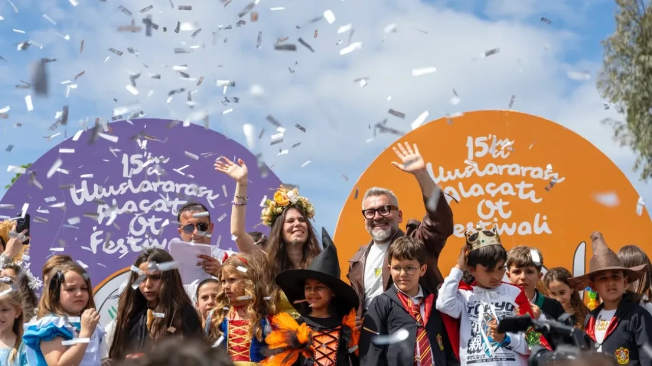 Alaçatı Ot Festivali konser programı 24, 25, 26 Nisan