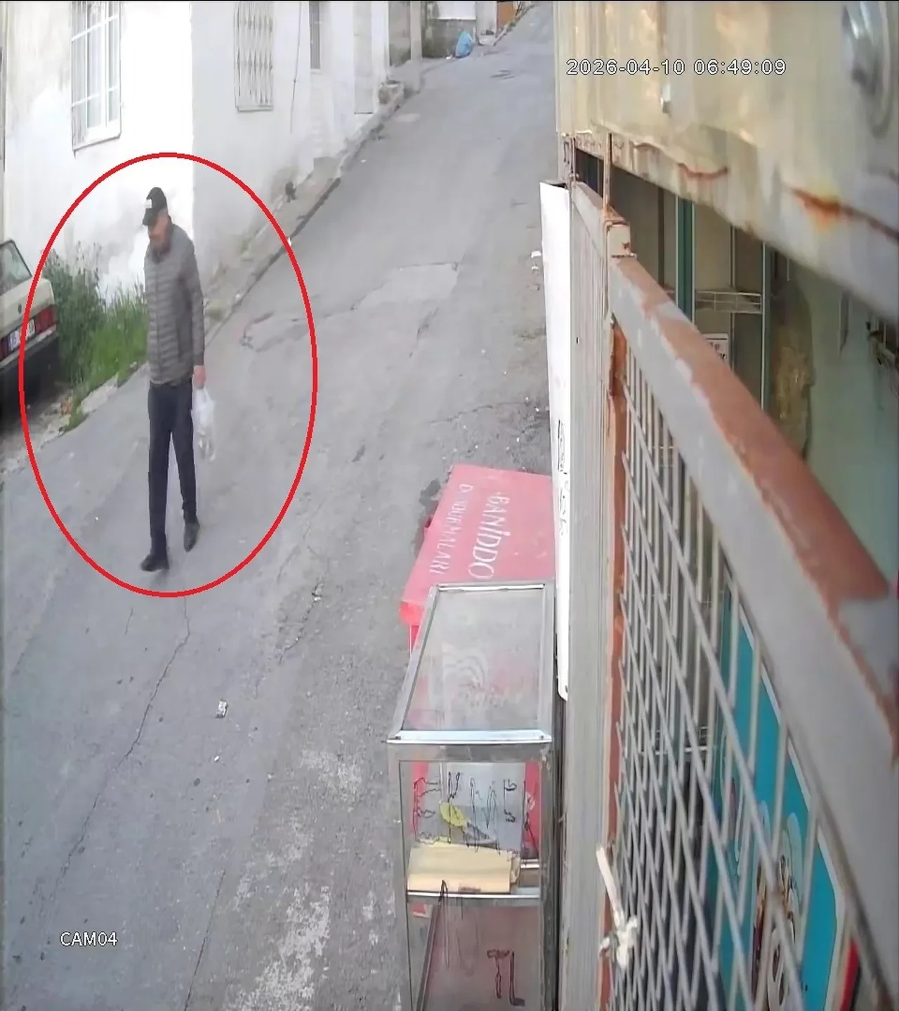 Cinayet işledi, Estetikle bambaşka biri olup kardeşinin yerine geçti!