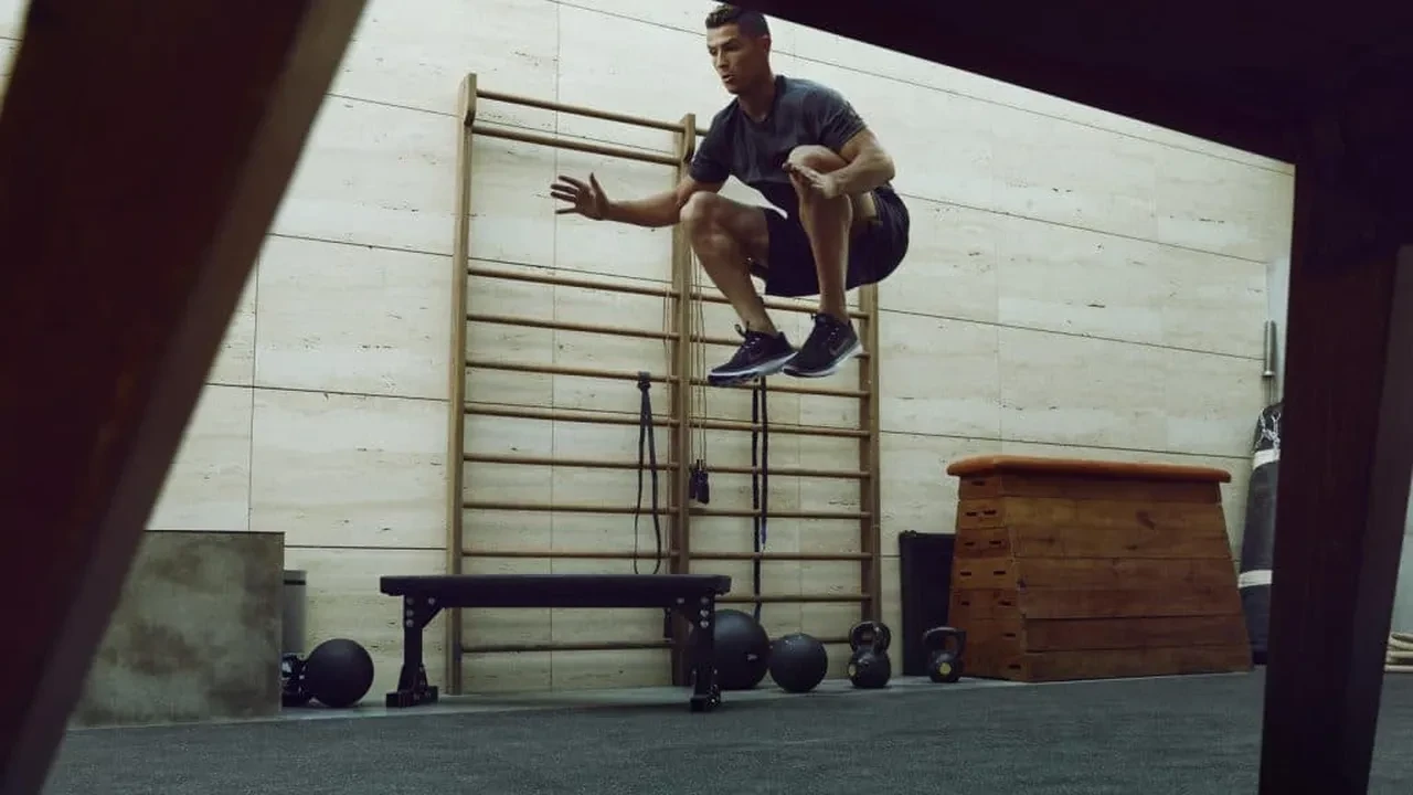 Cristiano Ronaldo'nun başarısının sırrı! Mutfağındaki 'yasaklar' listesi: İşte uzak durduğu içecek