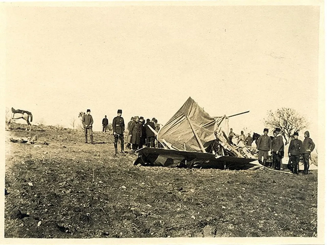 Dünya harp tarihinde ilk! Türkler elektronik harbi Çanakkale'de başardı: Telsizlerimize girmişler