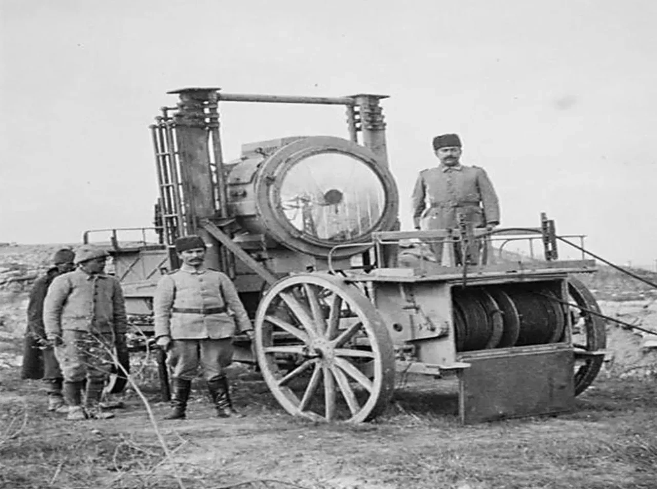 Dünya harp tarihinde ilk! Türkler elektronik harbi Çanakkale'de başardı: Telsizlerimize girmişler