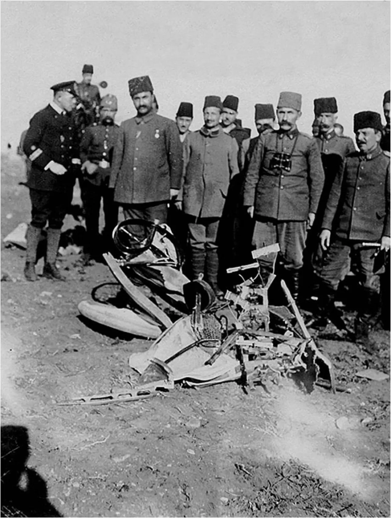 Dünya harp tarihinde ilk! Türkler elektronik harbi Çanakkale'de başardı: Telsizlerimize girmişler