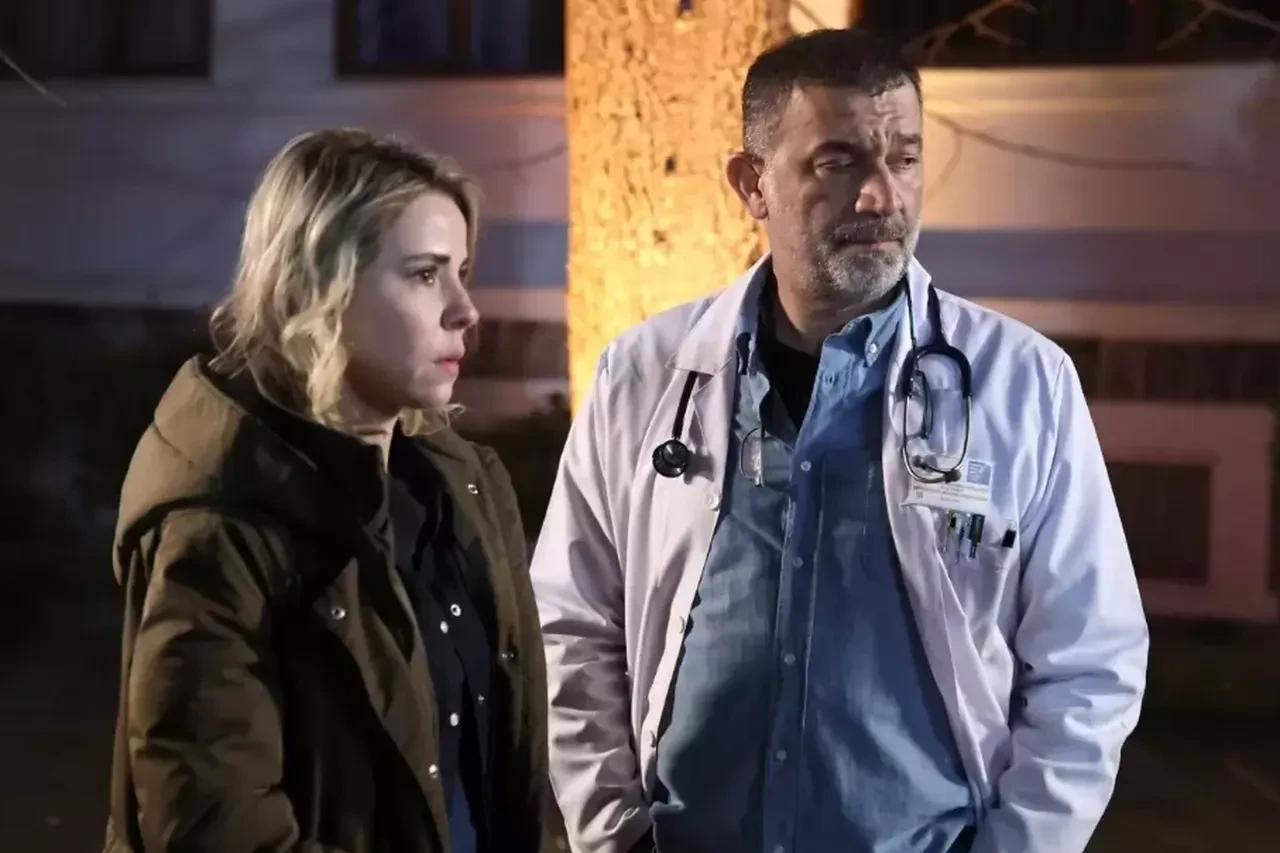 Ebru Cündübeyoğlu, Arka Sokaklar dizisinden ayrılıyor mu? Arka Sokaklar'da Candan Müdür ölüyor mu?