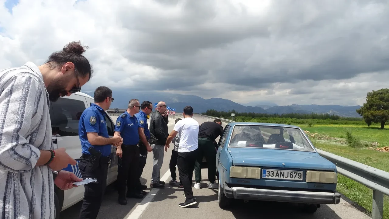 Eşini öldürüp 2 çocuğuyla kaçtı! Cani koca 20 km'lik takiple yakalandı