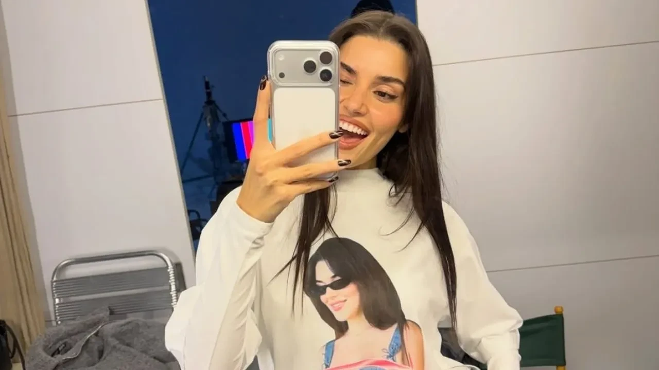 Hande Erçel'in yüzüne ne oldu? Hande Erçel estetik mi yaptırdı?