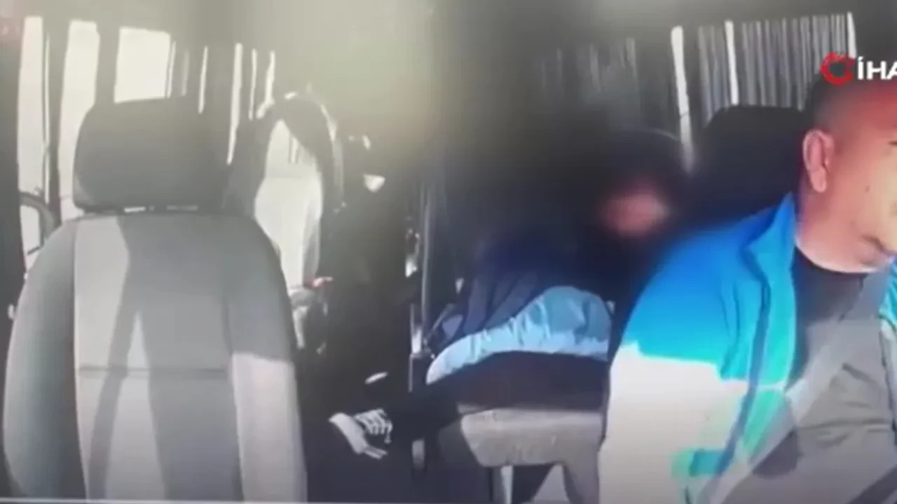 İstanbul'da inanılmaz kaza! Uyuyan öğrenci koridora böyle uçtu 