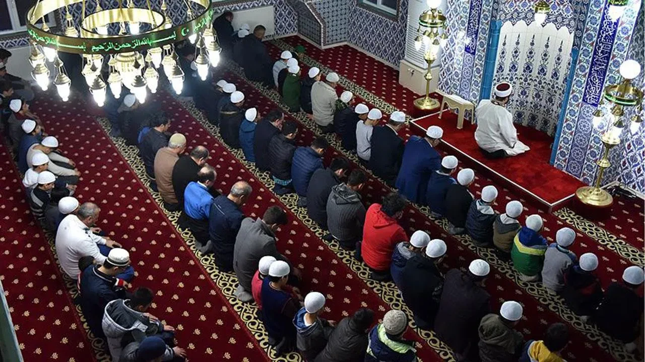 Kurumsal cuma mesajları ve sözleri (24 Nisan’a özel) Resimli, yazılı, dualı ve hadisli hayırlı cumalar mesajları