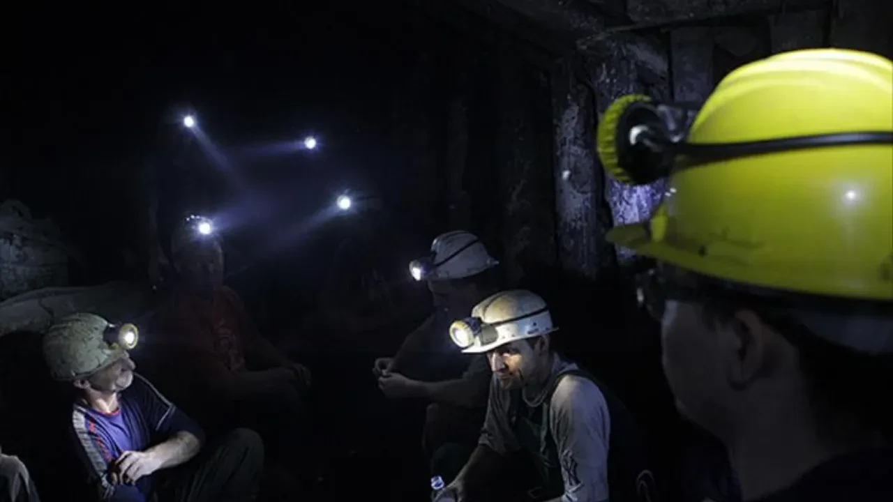 Maaşlarını alamayan maden işçileri için Çalışma Bakanlığı devrede: İlk adım geldi