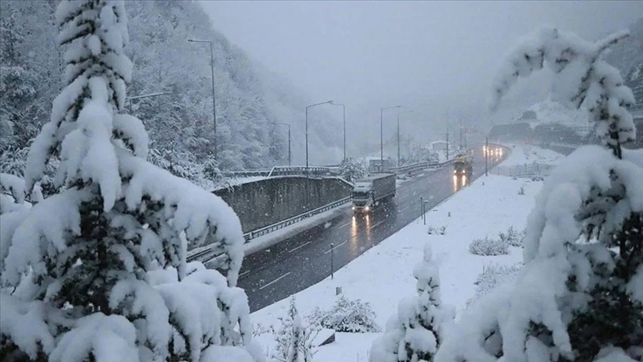 Meteoroloji hafta sonu için alarm verdi! Bir yanda bahar, bir yanda kara kış 