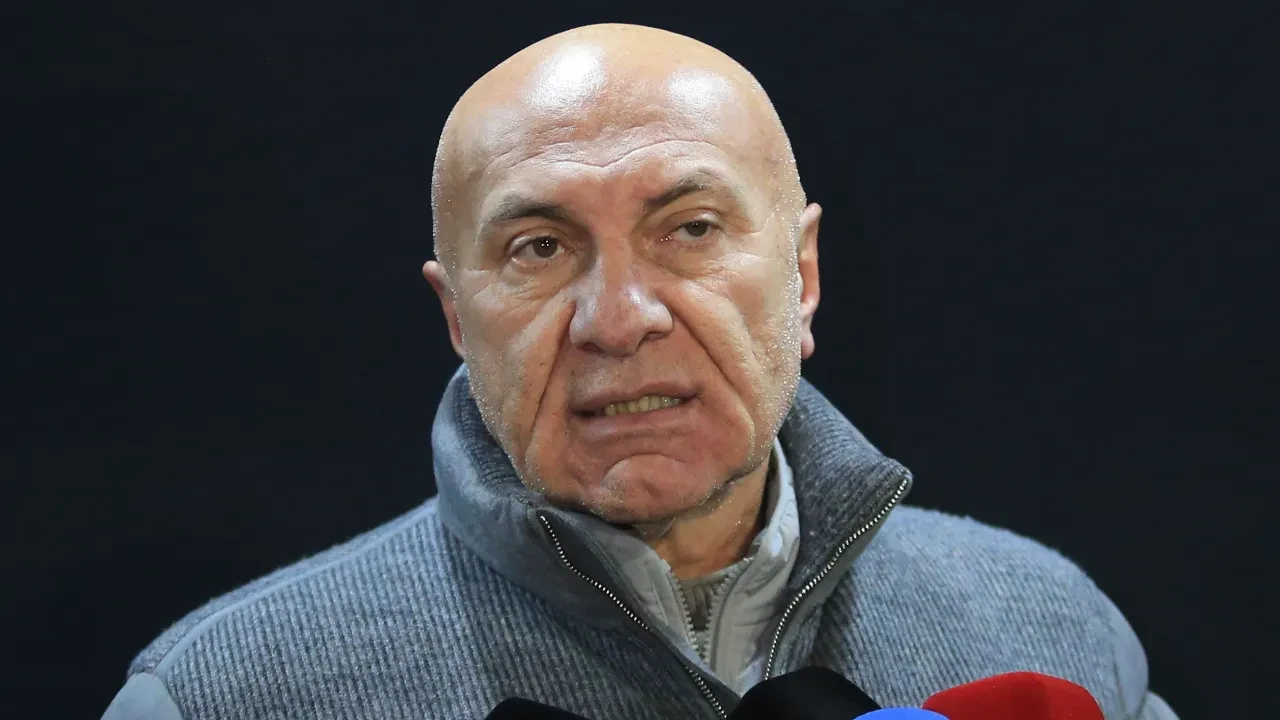 Samsunspor Başkanı Yüksel Yıldırım, hakemlere isyan edip Cumhurbaşkanı Erdoğan'a çağrı yaptı