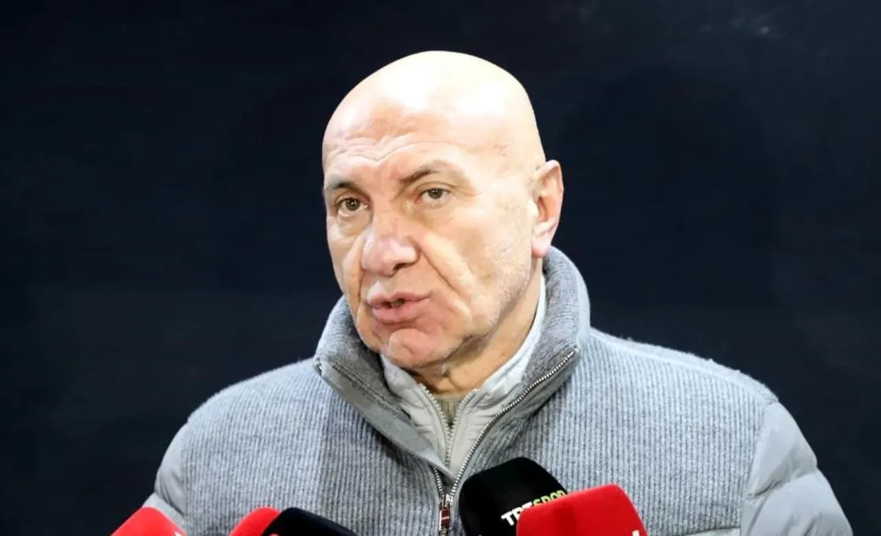 Samsunspor Başkanı Yüksel Yıldırım, hakemlere isyan edip Cumhurbaşkanı Erdoğan'a çağrı yaptı