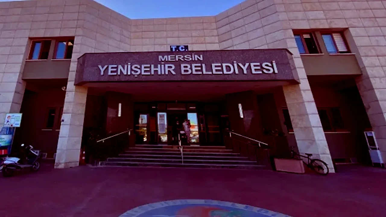 Yenişehir Belediyesi’ne yapılan operasyonda şoke eden detaylar! 1 gün bile işe gitmeden 555 bin TL maaş almış 