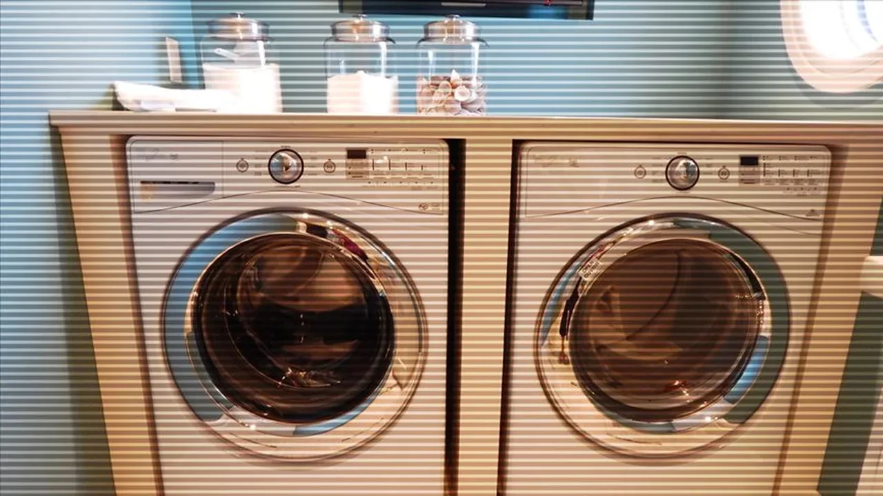 Yıllardır çamaşırları yanlış yıkamışız: Makinedeki o gizli bölmenin asıl amacı herkesi şaşkına çevirdi
