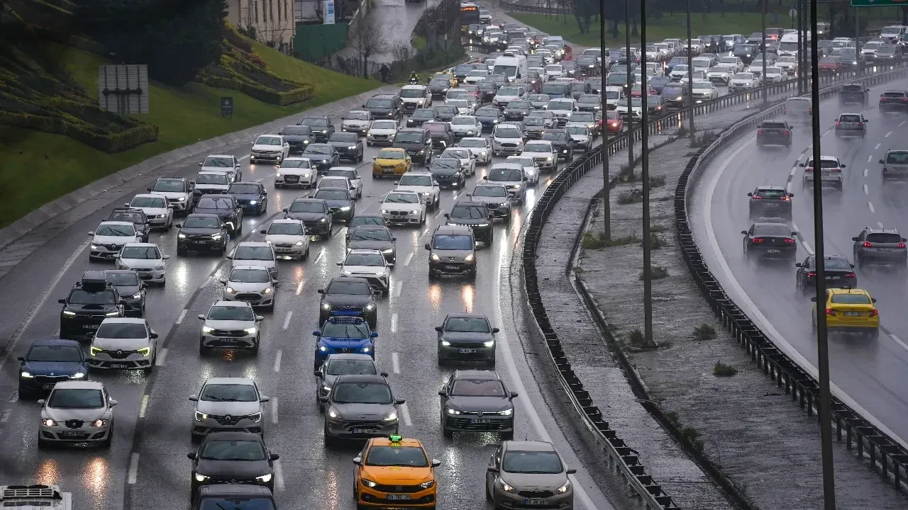 Yola çıkacaklar dikkat! İstanbul'da 3 ilçede bugün ve yarın bazı yollar trafiğe kapatılacak
