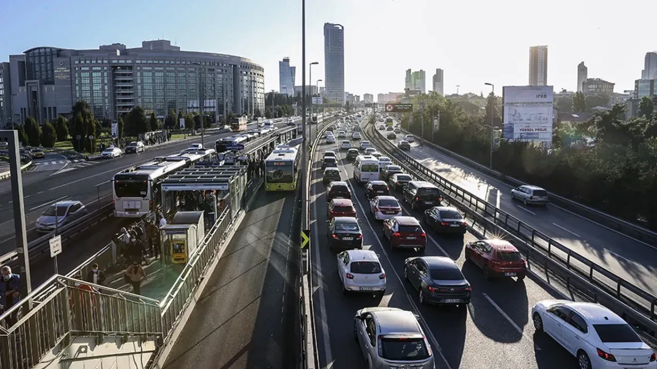 Yola çıkacaklar dikkat! İstanbul'da 3 ilçede bugün ve yarın bazı yollar trafiğe kapatılacak