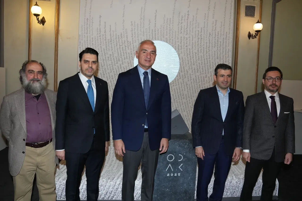 106 yıllık Karaköy Palas yeniden hayat buldu