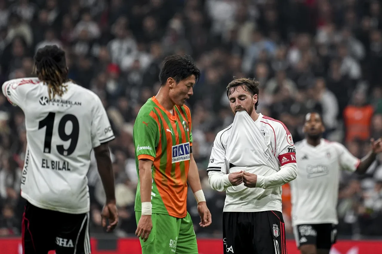 Beşiktaş'ta Orkun Kökçü gelişmesi! Transfer kararı dikkat çekti