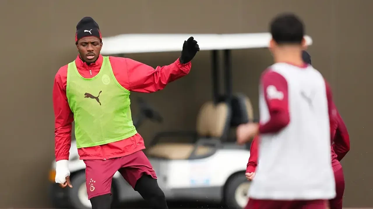 Dev derbi öncesi Osimhen gerilimi: Fenerbahçe başvuru yapmıştı, Galatasaray'dan cevap geldi!